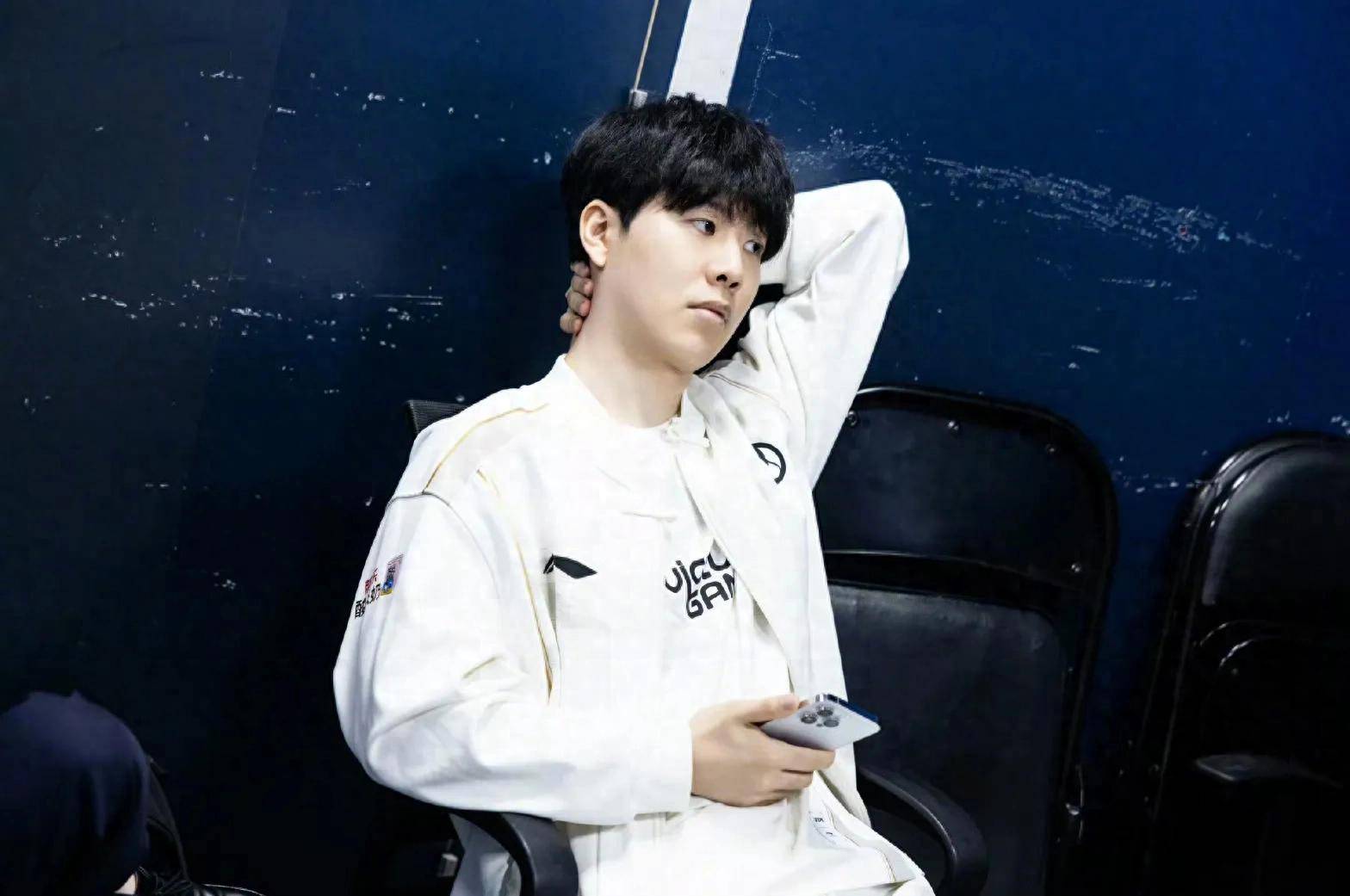 中期围绕强 中期围绕强